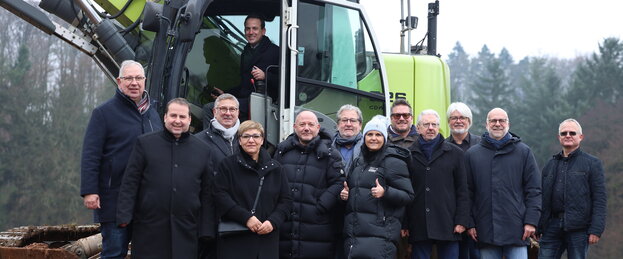 Gruppenfoto beim Spatenstich